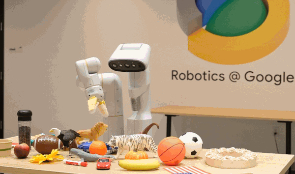 大模型正在重构机器人，谷歌Deepmind这样定义具身智能的未来